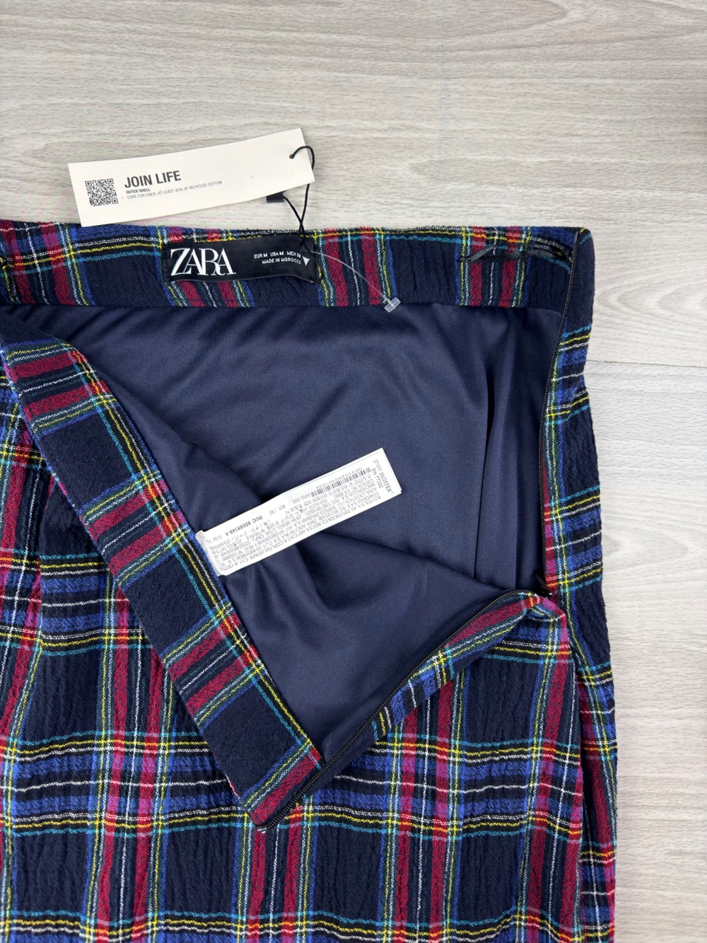 Zara Plaid Tartan Bubble Hem Midi Pencil Skirt Size Medium - Picture 6 of 10